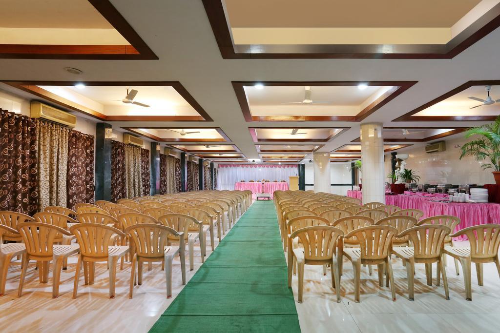Hotel Atithi Aurangábád Kültér fotó