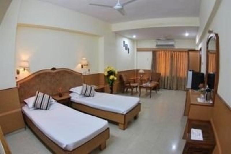 Hotel Atithi Aurangábád Kültér fotó